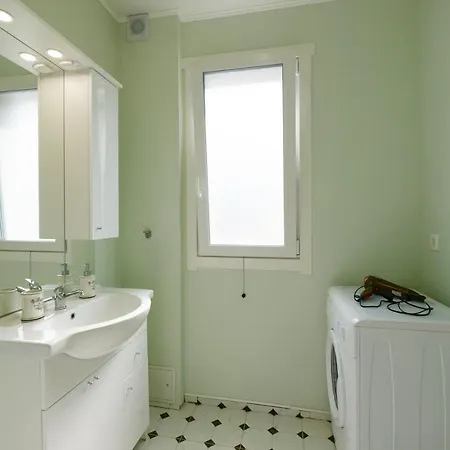 Eco-lux Close To Downtown And With Free Parking Lublaň