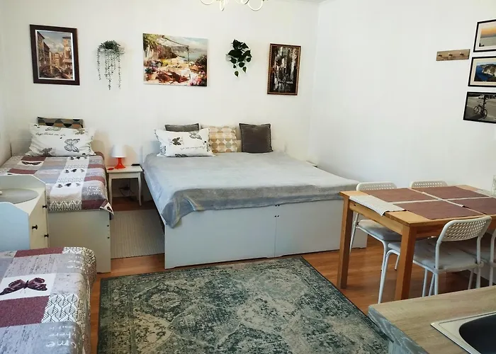 Eco-lux With Free Bicycles End Free Parking Apartmán